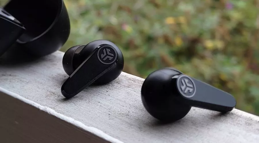 The Best Earphones Under $60: High-Quality Sound Without Breaking the Bank
