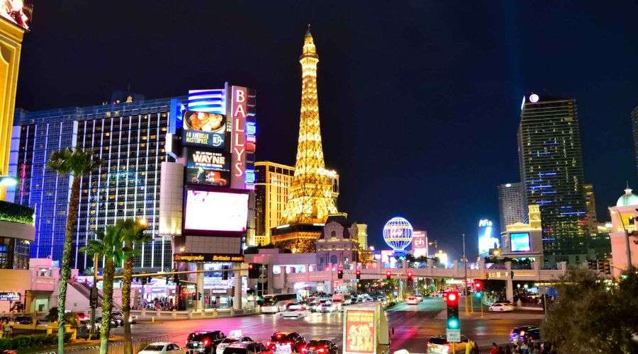 From Flights to Experiences: How to Build a One-Click Trip to Las Vegas Without Overpaying